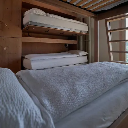 Monte Generoso Hostel *